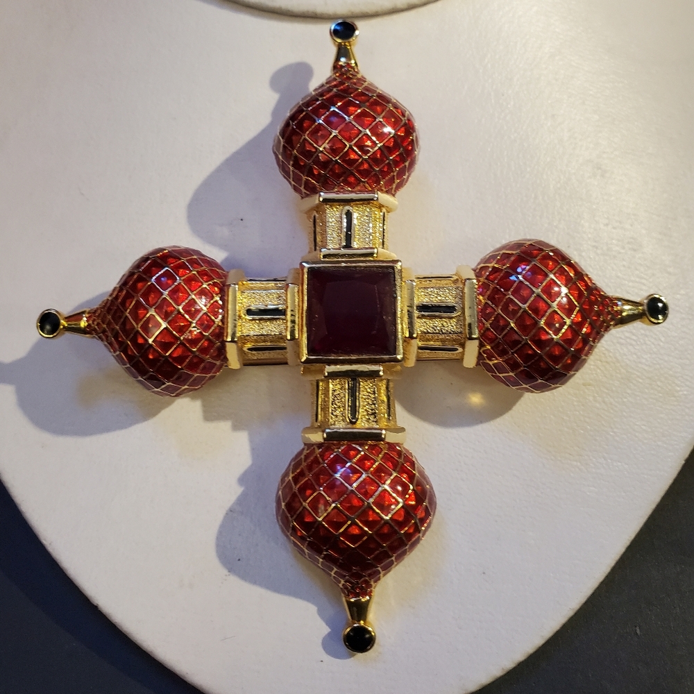 Vintage Carolee Maltese Cross Pendant Brooch
